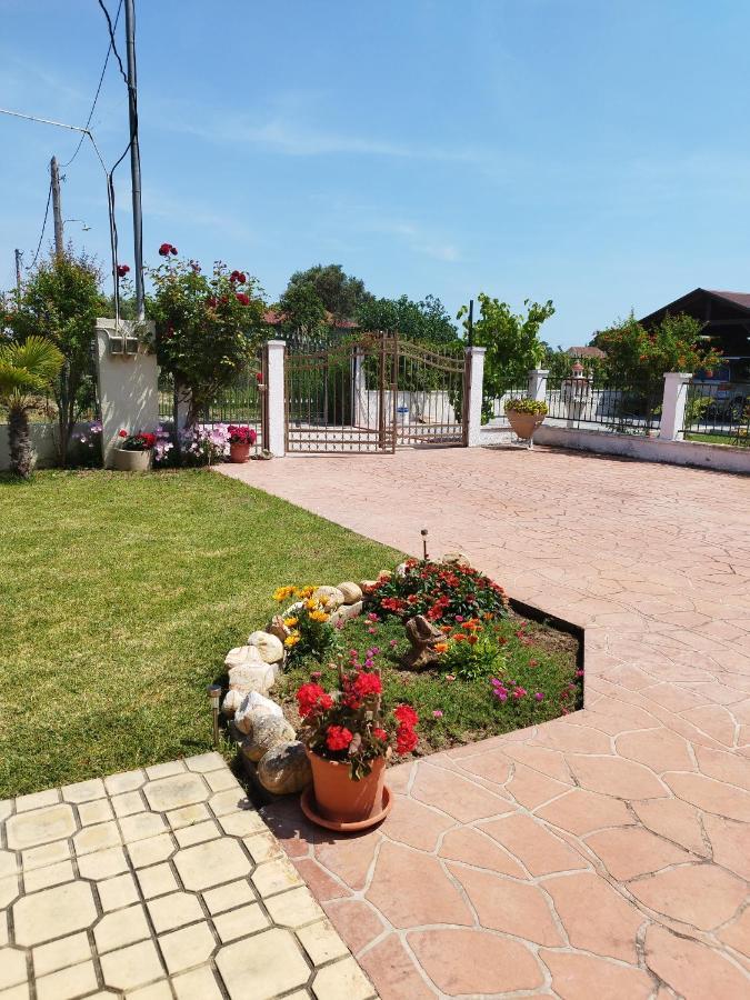 Villa Katerina Nea Kallikrateia Buitenkant foto